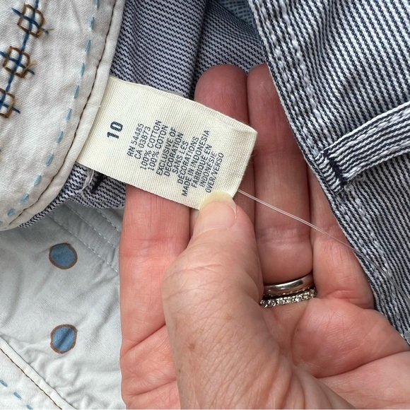 American Eagle Peddle Pushers Blue White Stripped - Picture 10 of 12